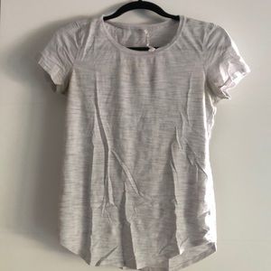 Lululemon white/grey top